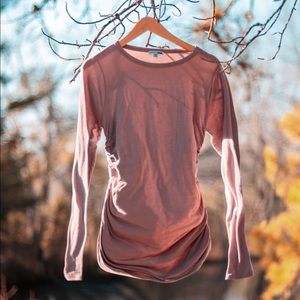 Synched sides lounge top